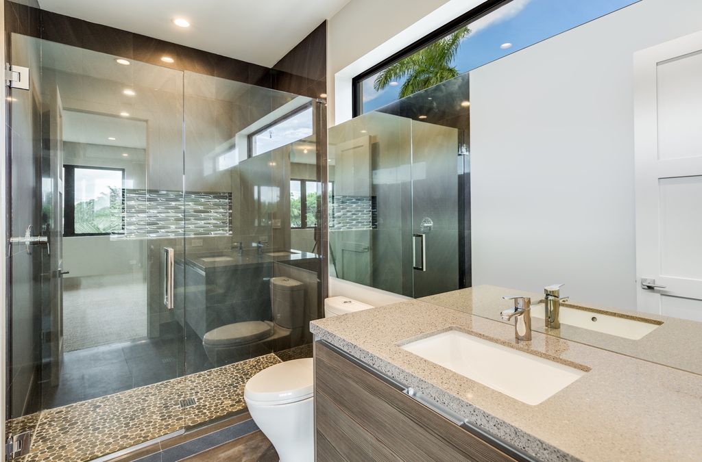 This Fort Lauderdale House in Florida was executed by legendary Ark Residential Corp. The property is the perfect mix between the mid-century modern design and some modern flair