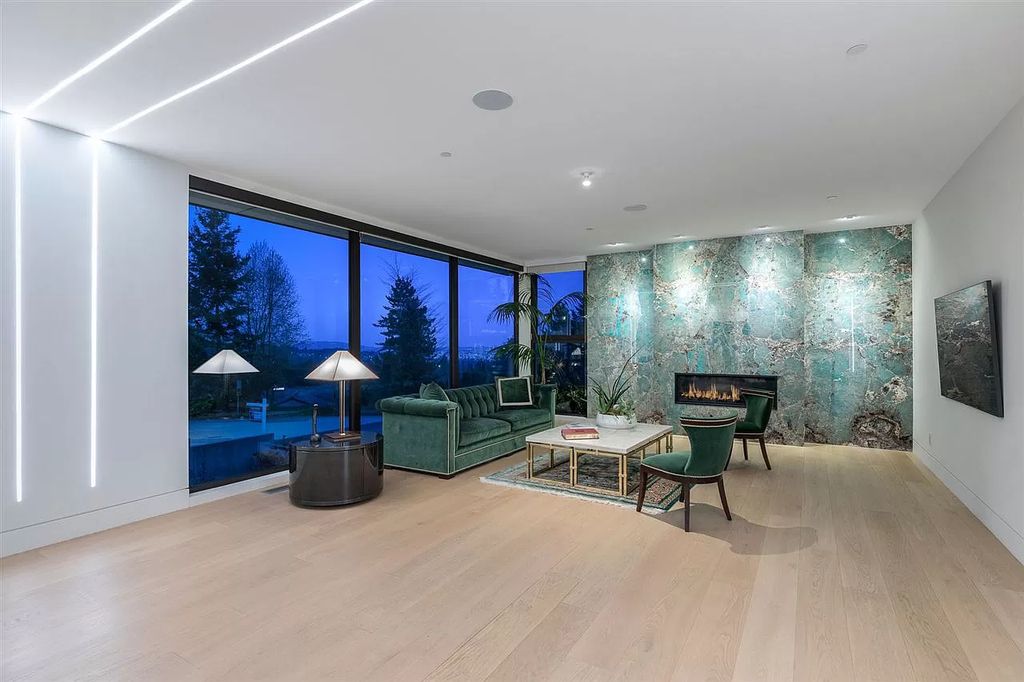 The Gorgeous House in West Vancouver is an ultra-luxurious now available for sale. This home located at 625 Saint Andrews Rd, West Vancouver, BC V7S 1V5, Canada