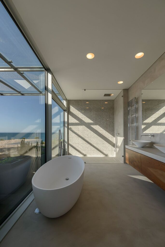 Luxury Sea Front Villa with Spectacular Sea Overlooking by ARQ TAILOR