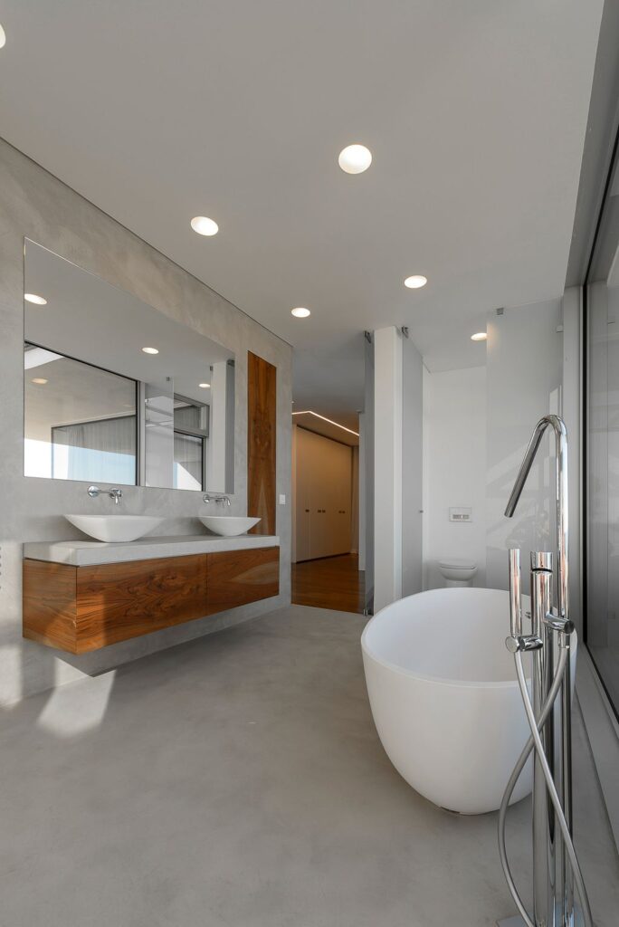 Luxury Sea Front Villa with Spectacular Sea Overlooking by ARQ TAILOR 