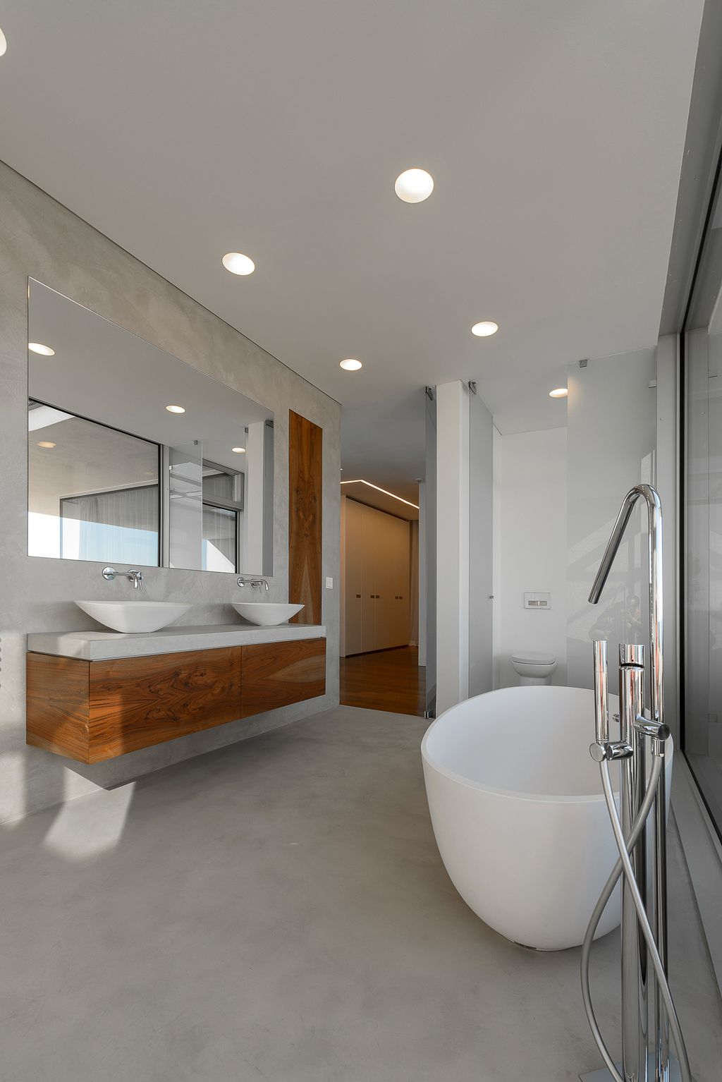 Luxury Sea Front Villa with Spectacular Sea Overlooking by ARQ TAILOR 