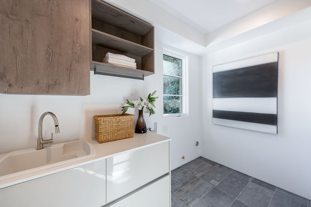 This Marvelous Spanish Contemporary Home in California designed and built by the legendary Arzuman Brothers. This incredible constructed craftsman built-in 2019 consists of 5 bedrooms and 7 bathrooms