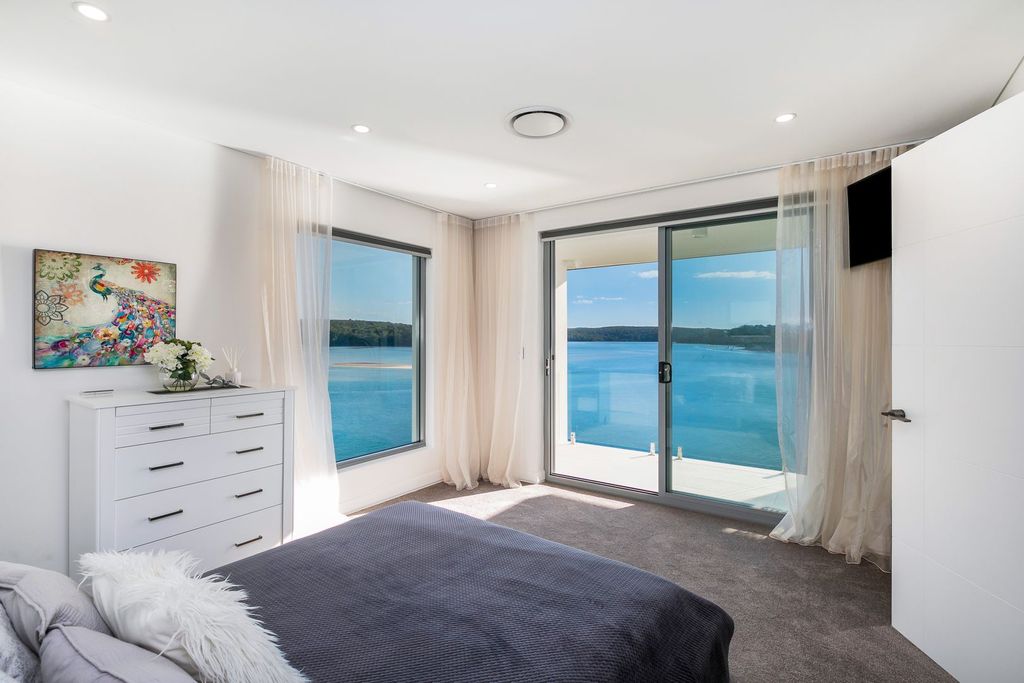  Pinnacle waterfront villa with three sublime levels at New South Wales for auction
