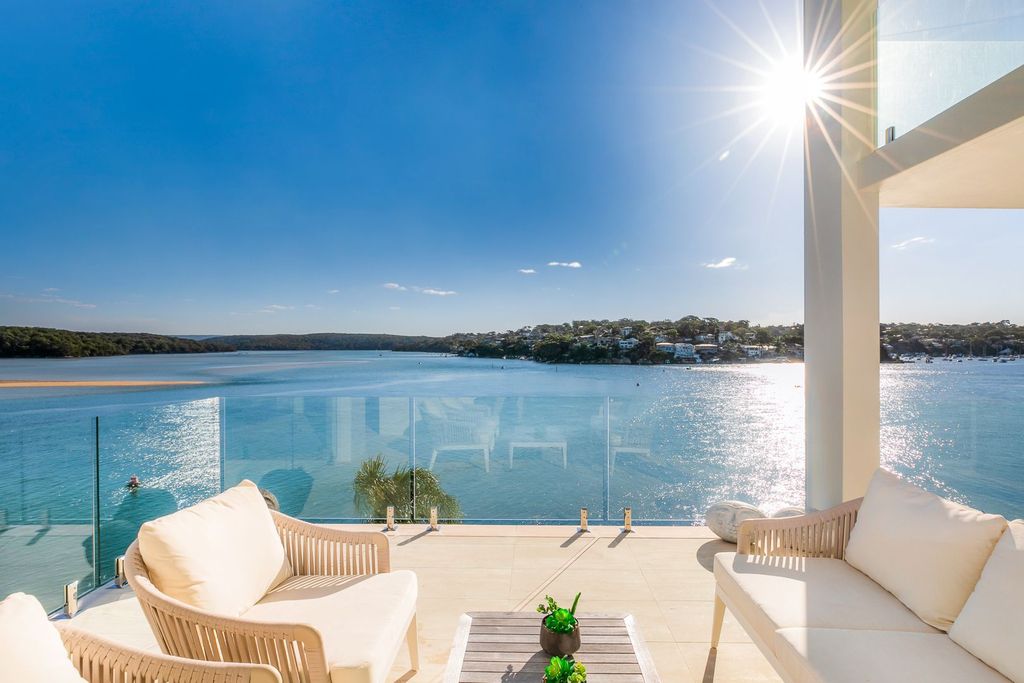  Pinnacle waterfront villa with three sublime levels at New South Wales for auction