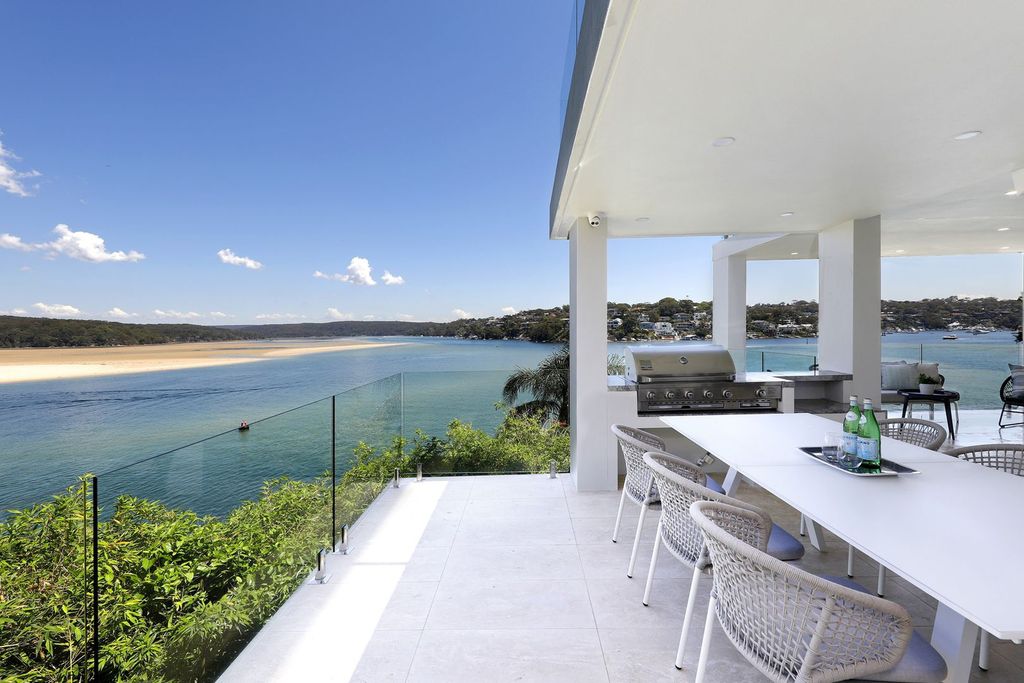  Pinnacle waterfront villa with three sublime levels at New South Wales for auction