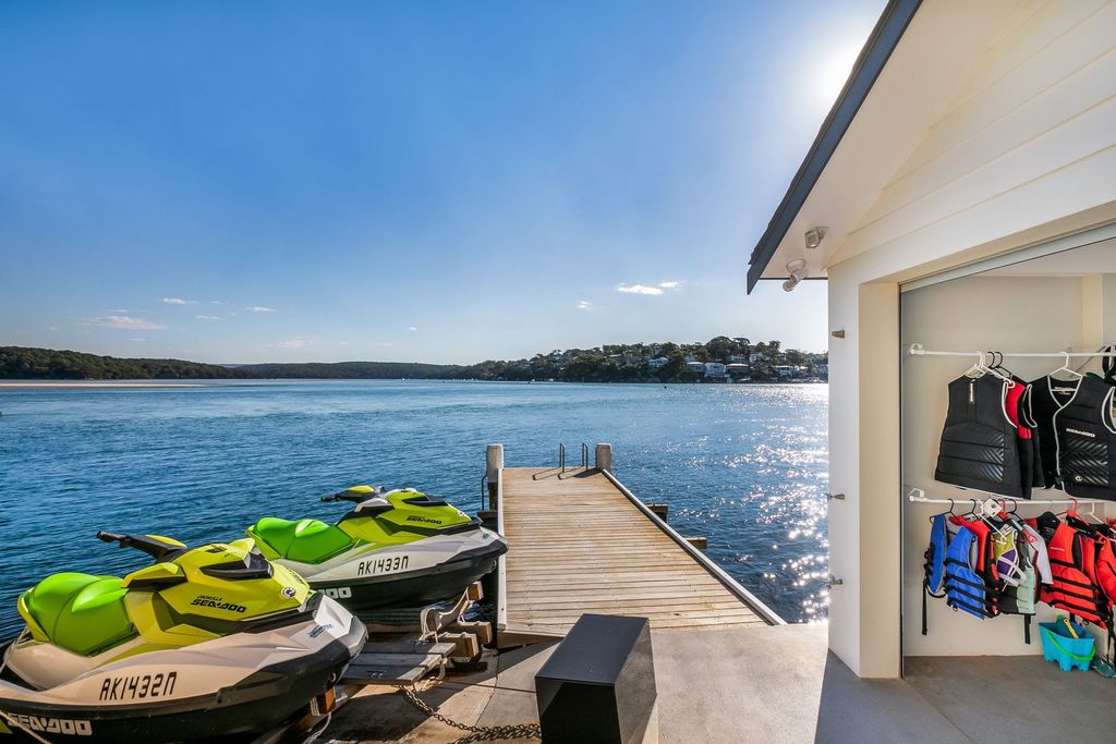  Pinnacle waterfront villa with three sublime levels at New South Wales for auction