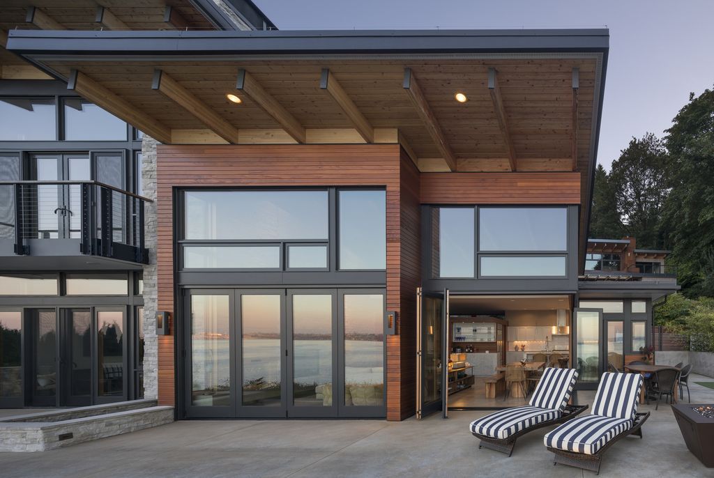 Seaview Escape House Decorated by Charm of the Sea by Coates Design