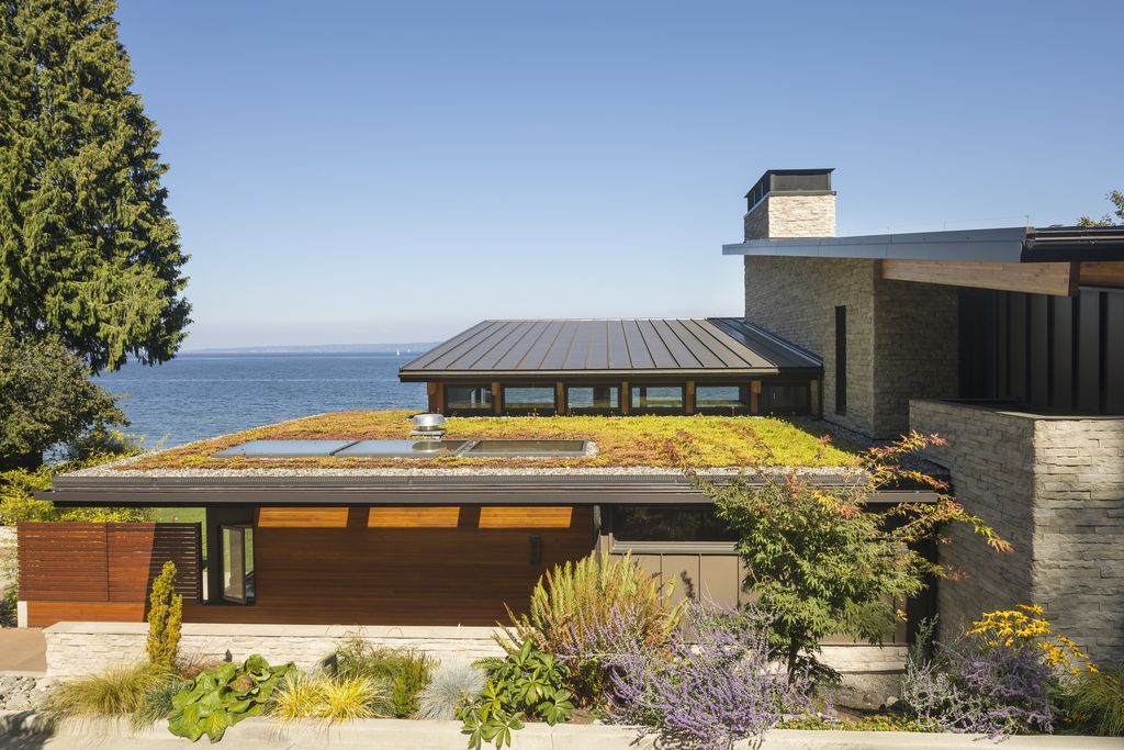 Seaview Escape House Decorated by Charm of the Sea by Coates Design