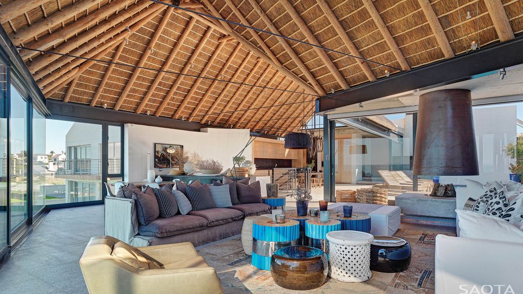 Silver Bay House with Stunning Ocean views in South Afica by SAOTA 9