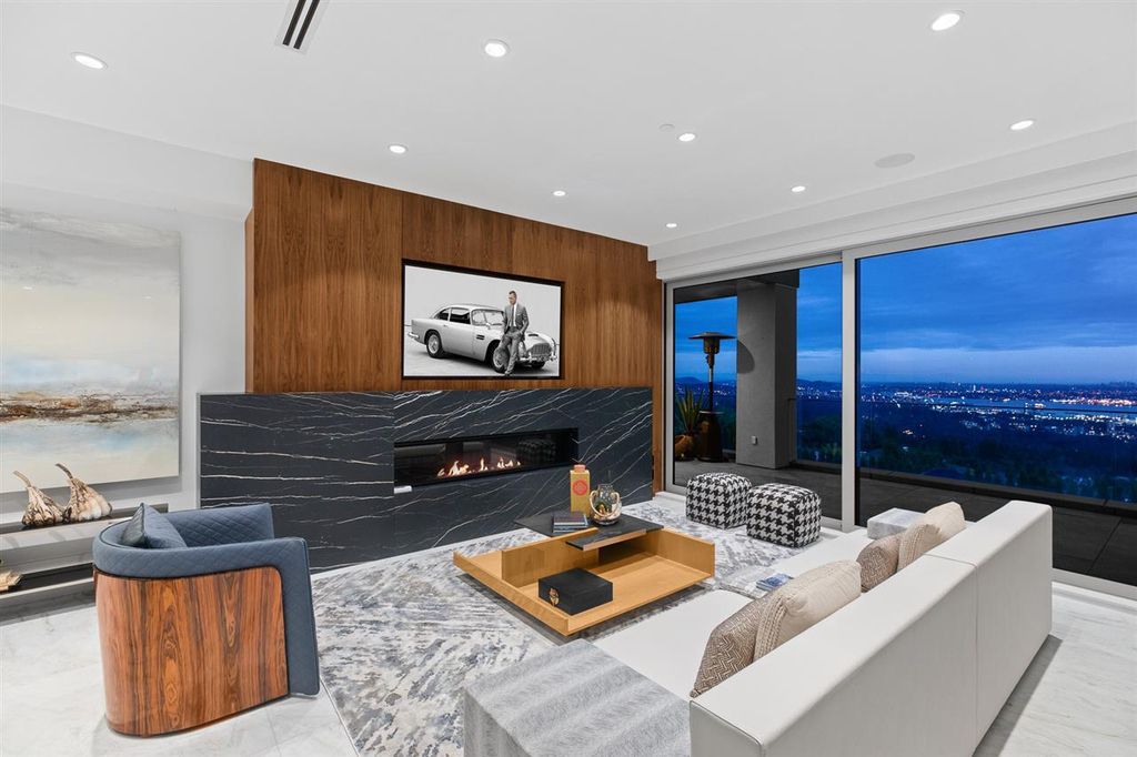 The Sumptuous West Vancouver Villa offers the absolute best panoramic view of Lion Gate Bridge, Downtown & Stanley Park now available for sale. This home located at 1430 Bramwell Rd, West Vancouver, BC V7S 2N9, Canada