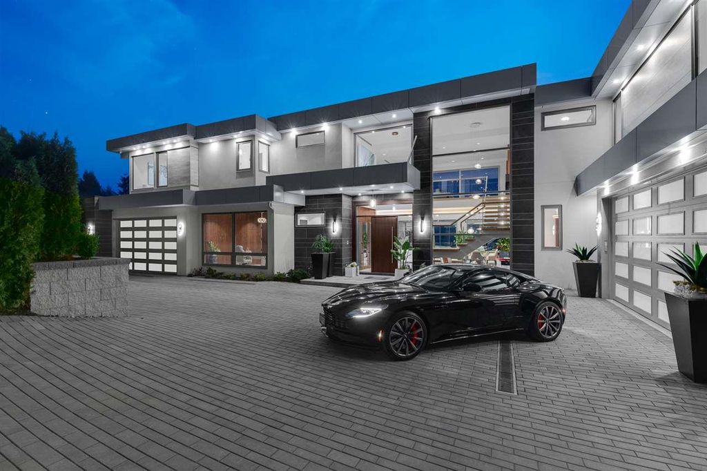 The Sumptuous West Vancouver Villa offers the absolute best panoramic view of Lion Gate Bridge, Downtown & Stanley Park now available for sale. This home located at 1430 Bramwell Rd, West Vancouver, BC V7S 2N9, Canada