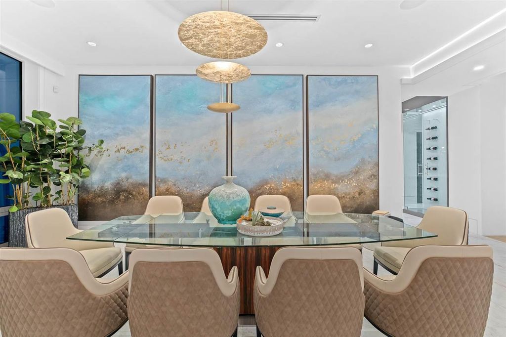 The Sumptuous West Vancouver Villa offers the absolute best panoramic view of Lion Gate Bridge, Downtown & Stanley Park now available for sale. This home located at 1430 Bramwell Rd, West Vancouver, BC V7S 2N9, Canada