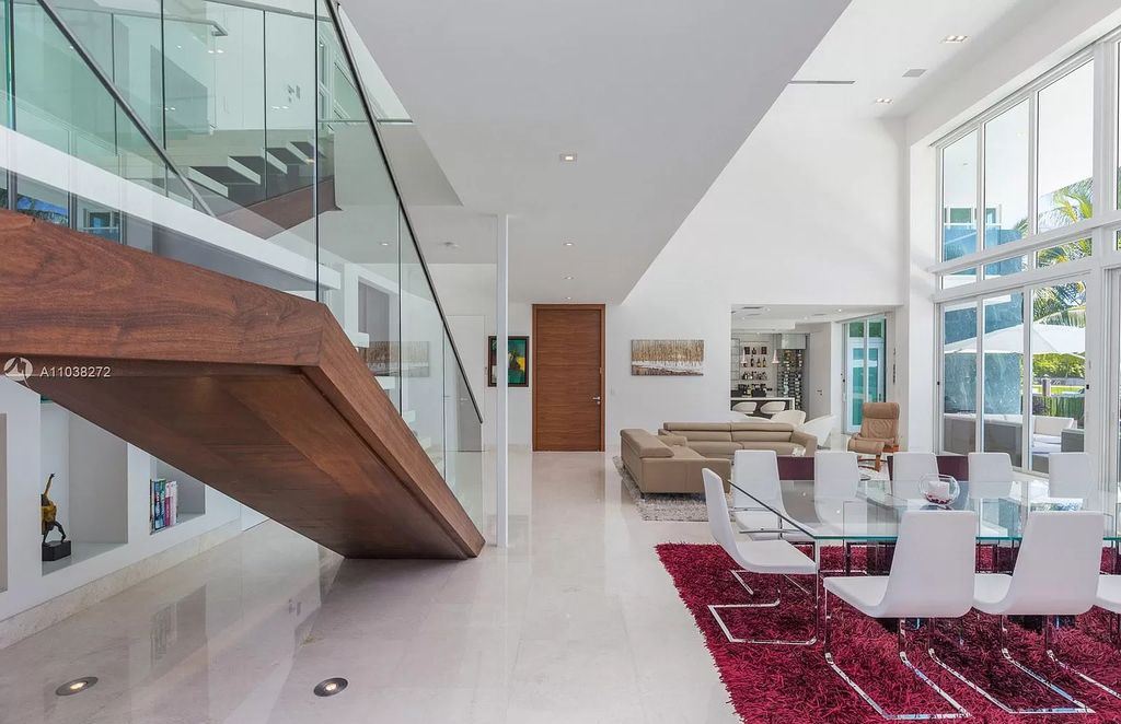 The Waterfront Home in Florida located on one of South Florida’s most sought-after waterfront communities now available for sale. This home located at 431 Alamanda Dr, Hallandale Beach, Florida