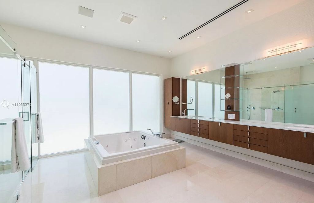 The Waterfront Home in Florida located on one of South Florida’s most sought-after waterfront communities now available for sale. This home located at 431 Alamanda Dr, Hallandale Beach, Florida