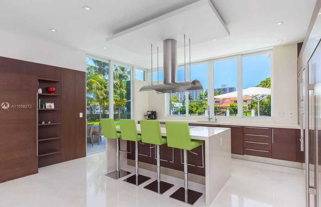 The Waterfront Home in Florida located on one of South Florida’s most sought-after waterfront communities now available for sale. This home located at 431 Alamanda Dr, Hallandale Beach, Florida
