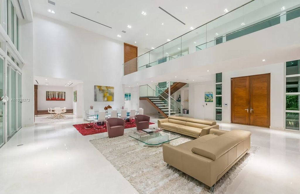 The Waterfront Home in Florida located on one of South Florida’s most sought-after waterfront communities now available for sale. This home located at 431 Alamanda Dr, Hallandale Beach, Florida