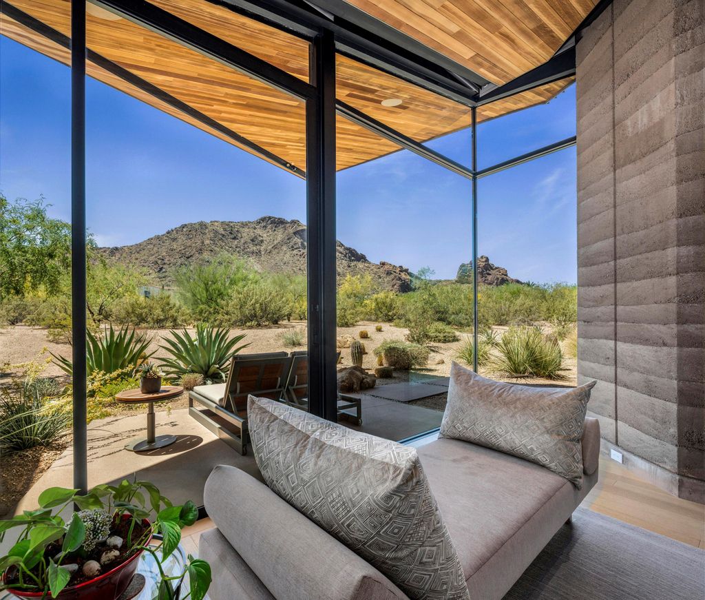 The Alluring Home in Arizona is a triumph in contemporary residential architecture that truly reflects the spirit of its natural surroundings now available for sale. This home located at 6121 N Nauni Valley Dr, Paradise Valley, Arizona