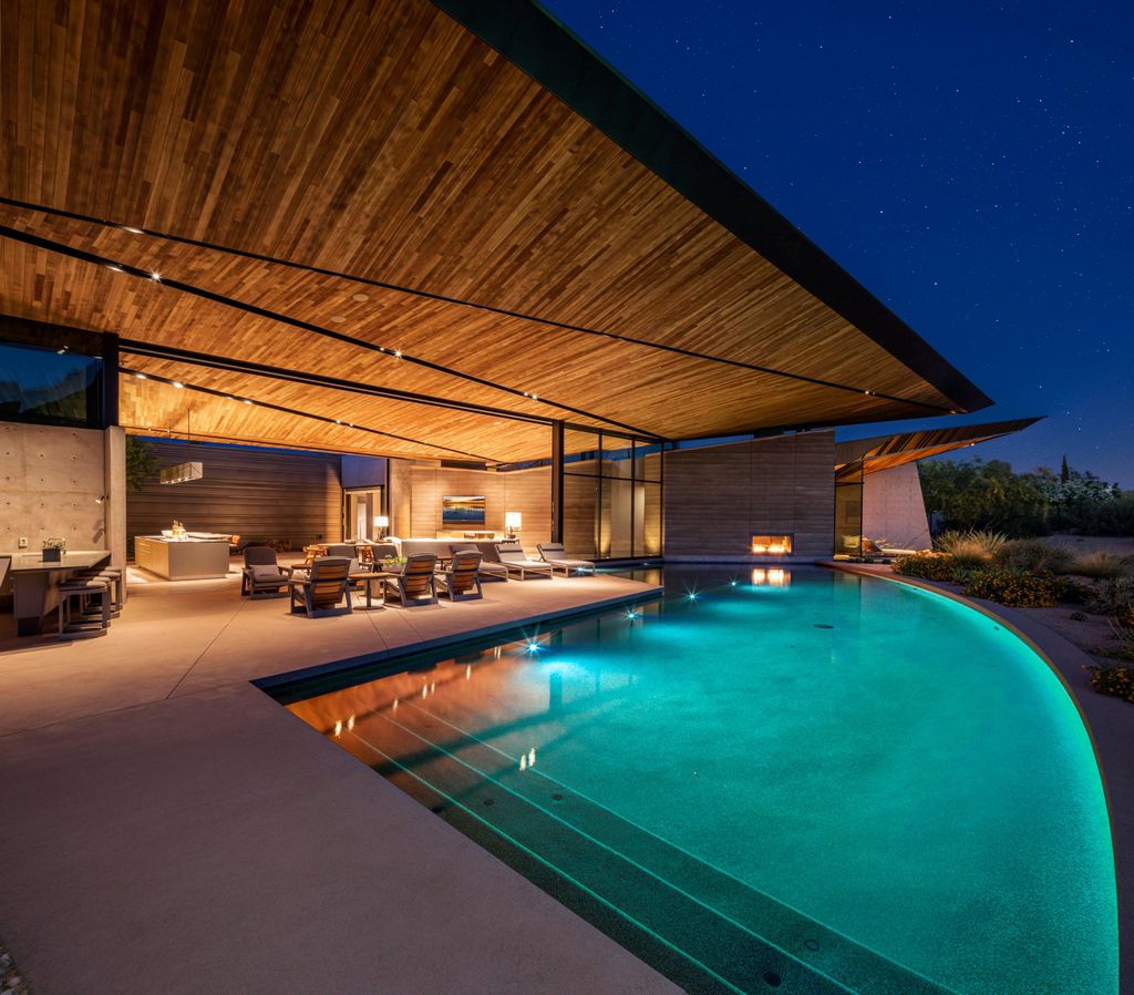The Alluring Home in Arizona is a triumph in contemporary residential architecture that truly reflects the spirit of its natural surroundings now available for sale. This home located at 6121 N Nauni Valley Dr, Paradise Valley, Arizona