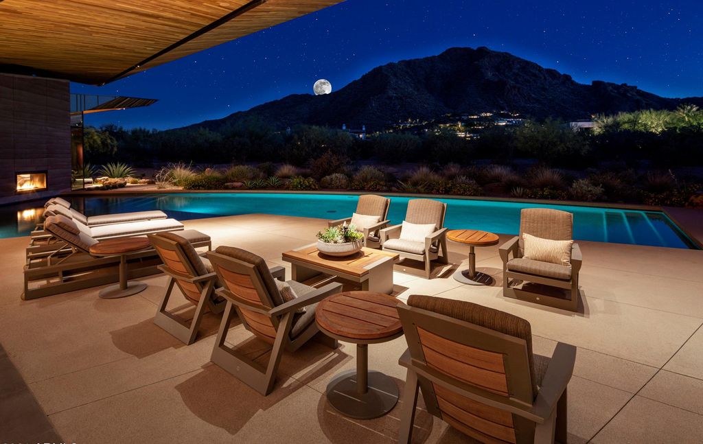 The Alluring Home in Arizona is a triumph in contemporary residential architecture that truly reflects the spirit of its natural surroundings now available for sale. This home located at 6121 N Nauni Valley Dr, Paradise Valley, Arizona