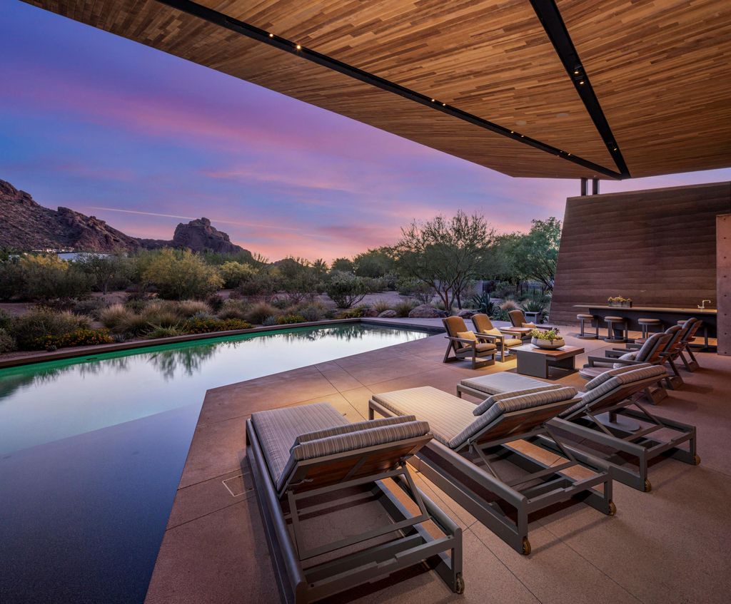 The Alluring Home in Arizona is a triumph in contemporary residential architecture that truly reflects the spirit of its natural surroundings now available for sale. This home located at 6121 N Nauni Valley Dr, Paradise Valley, Arizona