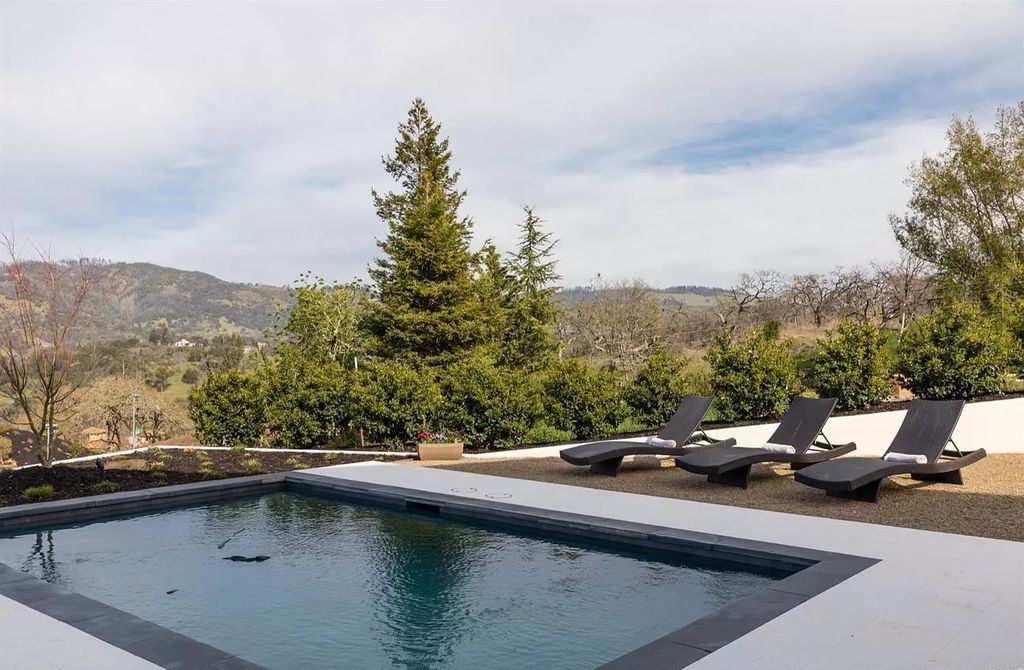 The Santa Rosa Home is a remarkable property offers exceptional craftsmanship, tasteful style and casual elegance now available for sale. This home located at 3952 Skyfarm Dr, Santa Rosa, California