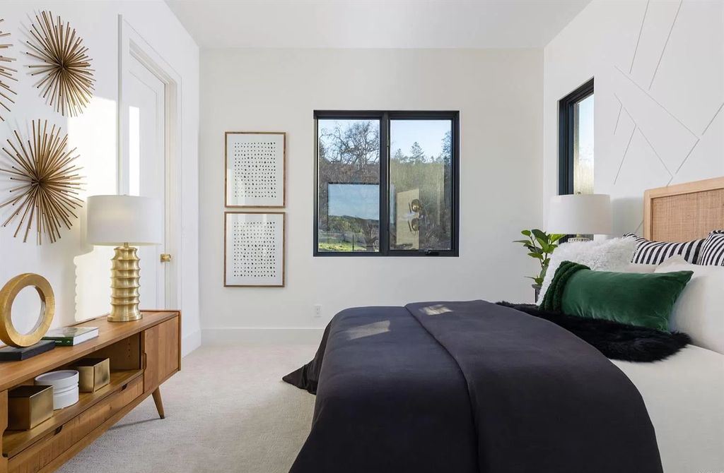 The Santa Rosa Home is a remarkable property offers exceptional craftsmanship, tasteful style and casual elegance now available for sale. This home located at 3952 Skyfarm Dr, Santa Rosa, California