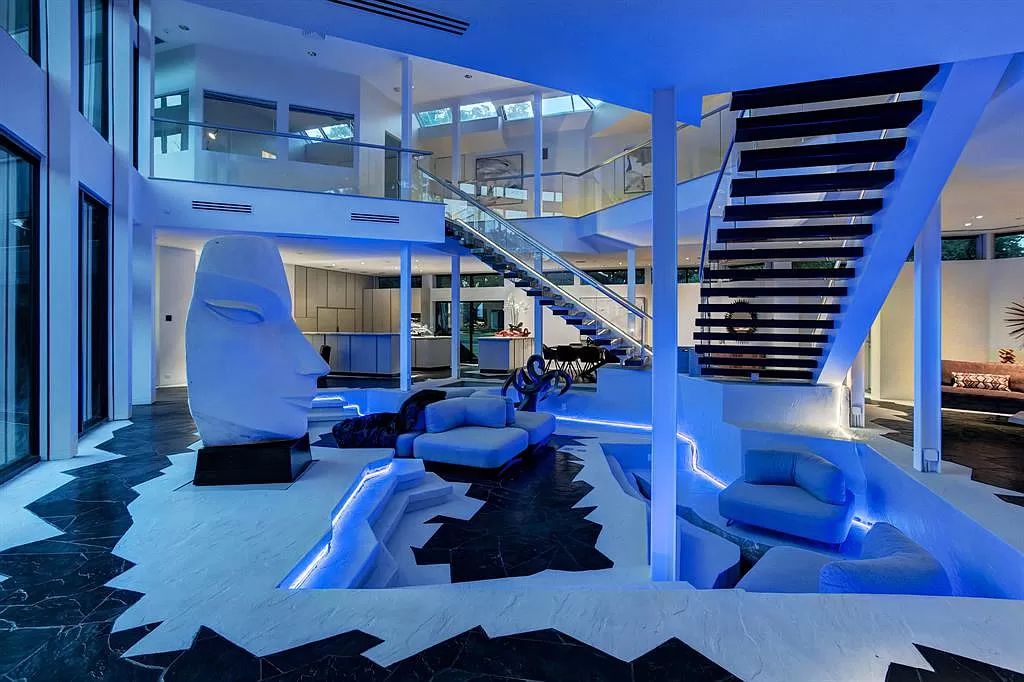 This 4300000 Houston Contemporary Home has unique UFO shaped facade 3