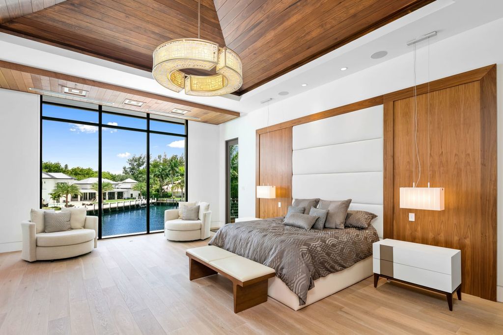The Fort Lauderdale Home is a stunning estate nestled in the exclusive Bay Colony community perfect for entertaining now available for sale. This home located at 20 Compass Is, Fort Lauderdale, Florida
