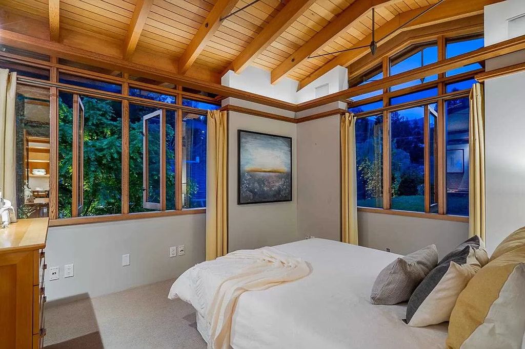 The Spectacular Waterfront Residence in West Vancouver offers the most stunning ocean views now available for sale. This home located at 4470 Ross Cres, West Vancouver, BC V7W 1B2, Canada