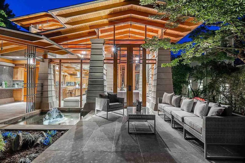 The Spectacular Waterfront Residence in West Vancouver offers the most stunning ocean views now available for sale. This home located at 4470 Ross Cres, West Vancouver, BC V7W 1B2, Canada
