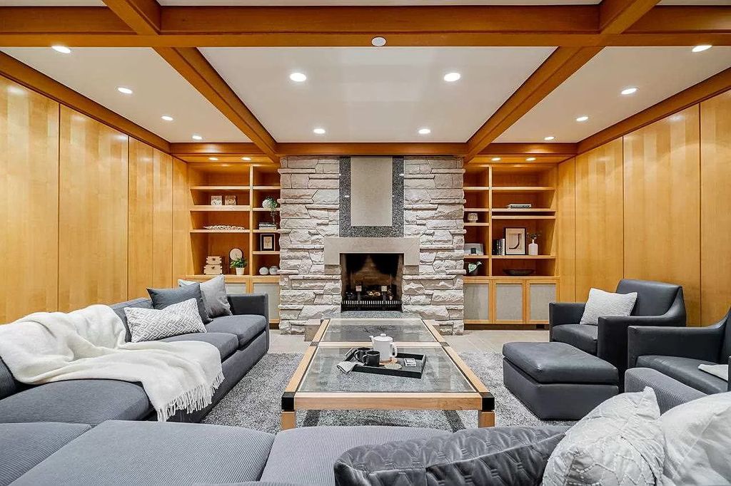 The Spectacular Waterfront Residence in West Vancouver offers the most stunning ocean views now available for sale. This home located at 4470 Ross Cres, West Vancouver, BC V7W 1B2, Canada