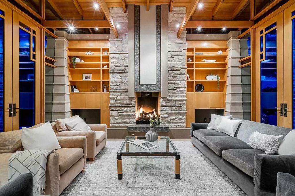 The Spectacular Waterfront Residence in West Vancouver offers the most stunning ocean views now available for sale. This home located at 4470 Ross Cres, West Vancouver, BC V7W 1B2, Canada