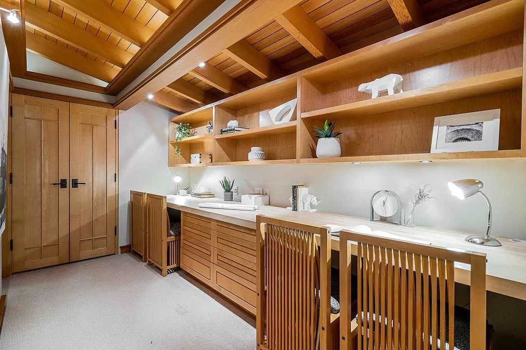 The Spectacular Waterfront Residence in West Vancouver offers the most stunning ocean views now available for sale. This home located at 4470 Ross Cres, West Vancouver, BC V7W 1B2, Canada
