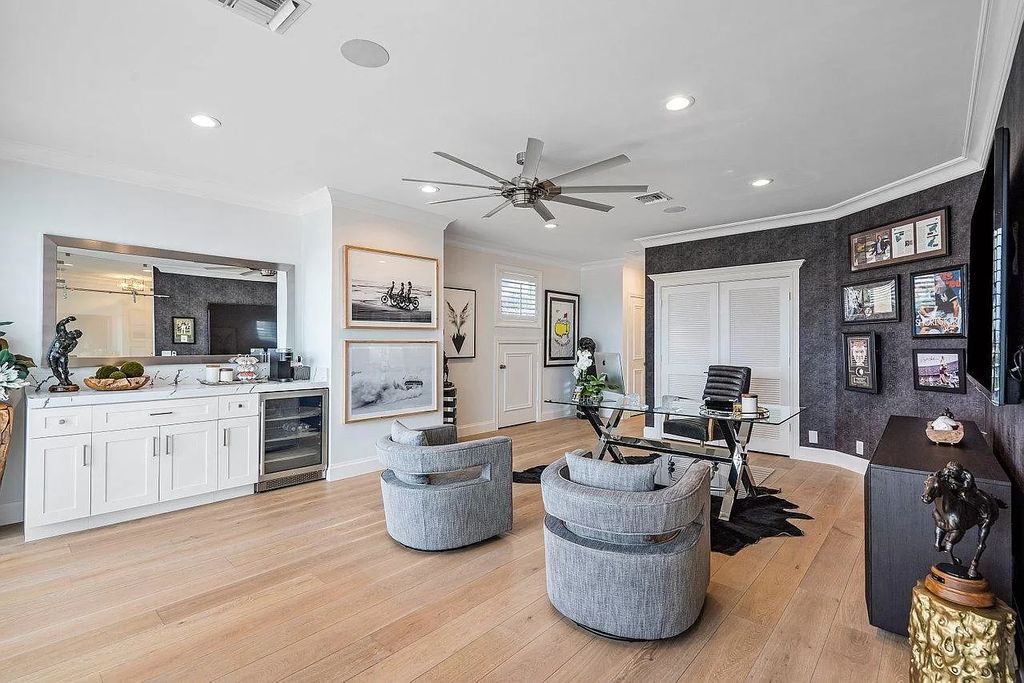 The Waterfront Home in North Palm Beach is a luxurious estate situated in gated Captains Key Community great for entertaining  now available for sale. This home located at 12014 Captains Lndg, North Palm Beach, Florida