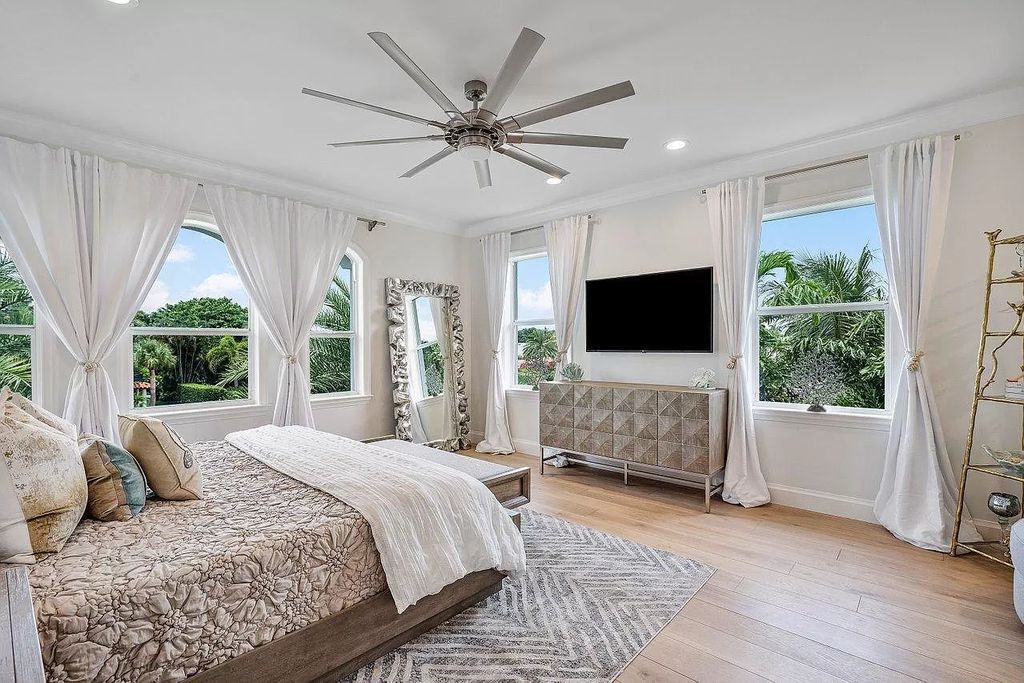 The Waterfront Home in North Palm Beach is a luxurious estate situated in gated Captains Key Community great for entertaining  now available for sale. This home located at 12014 Captains Lndg, North Palm Beach, Florida