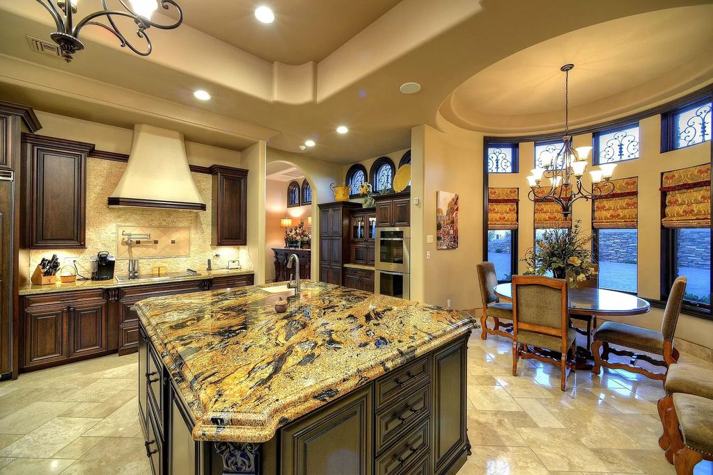 A magnificent Arizona estate has unequaled mountain view asking for 3549 3