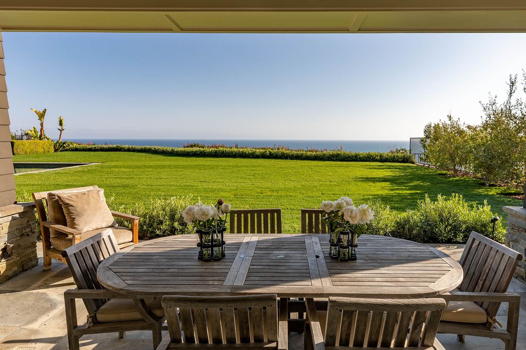 The Traditional Home in Pacific Palisades located at finest location on the Westside is beyond compare offering unparalleled views now available for sale. This home located at 14984 Corona Del Mar, Pacific Palisades, California