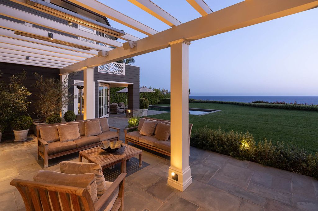 The Traditional Home in Pacific Palisades located at finest location on the Westside is beyond compare offering unparalleled views now available for sale. This home located at 14984 Corona Del Mar, Pacific Palisades, California