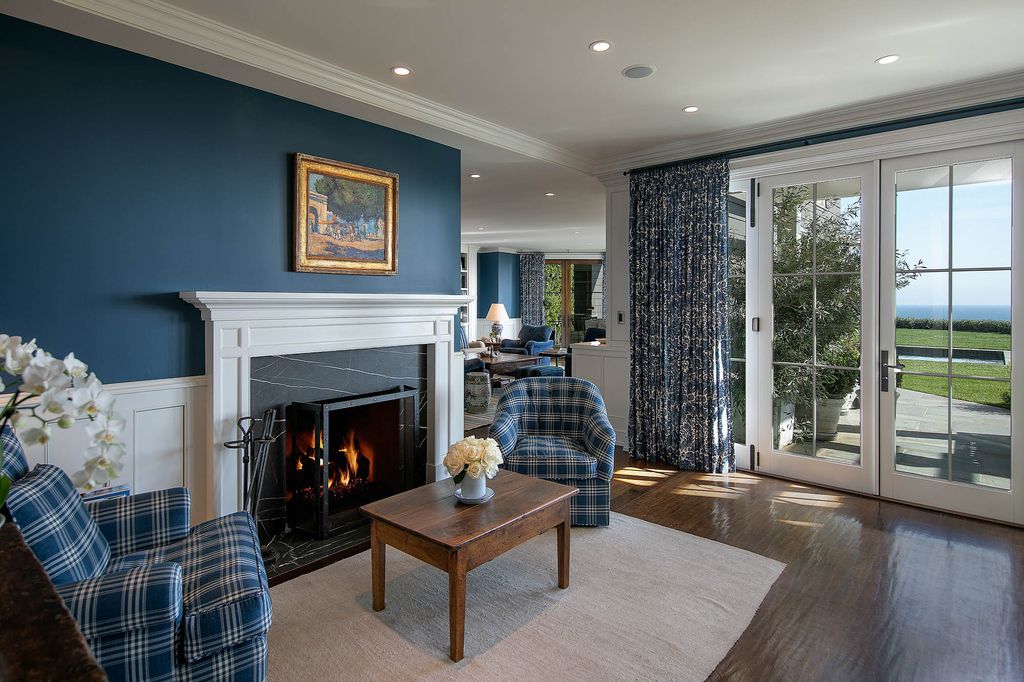 The Traditional Home in Pacific Palisades located at finest location on the Westside is beyond compare offering unparalleled views now available for sale. This home located at 14984 Corona Del Mar, Pacific Palisades, California