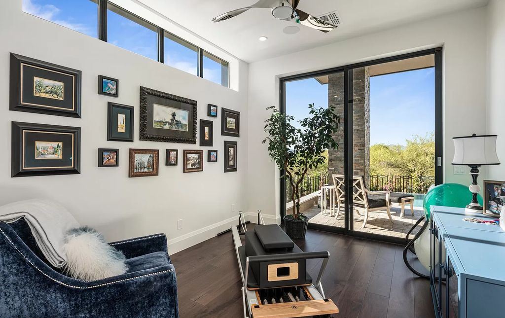 Arizona newly built home at Scottsdale with Pinnacle Peak view listed for 5200000 13