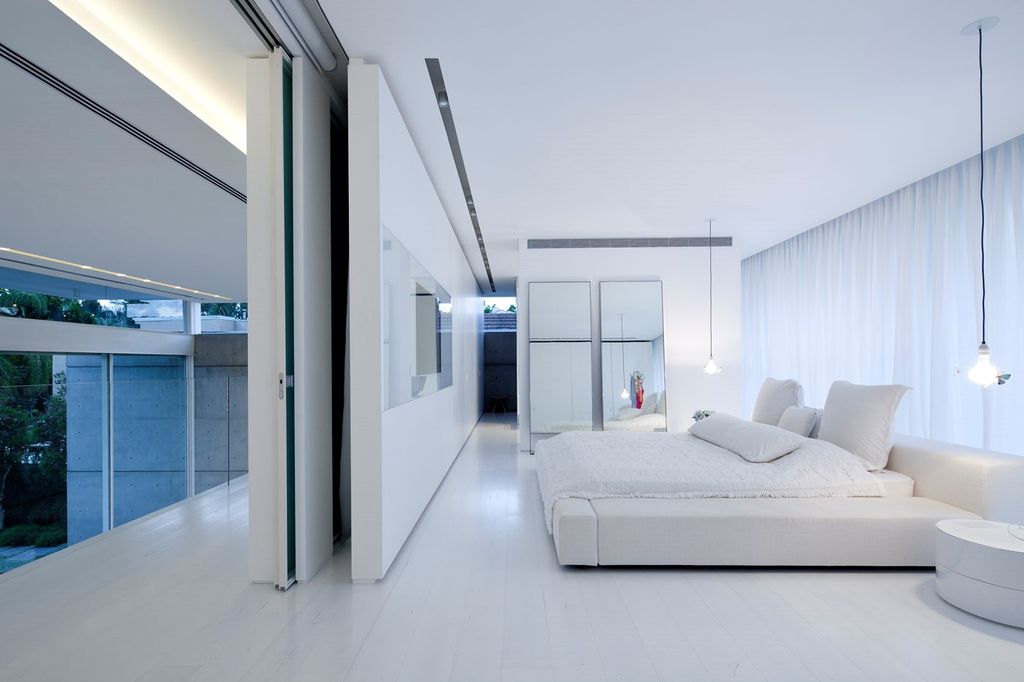 Beautiful Ramat Hasharon House in Israel by Pitsou Kedem Architects 1