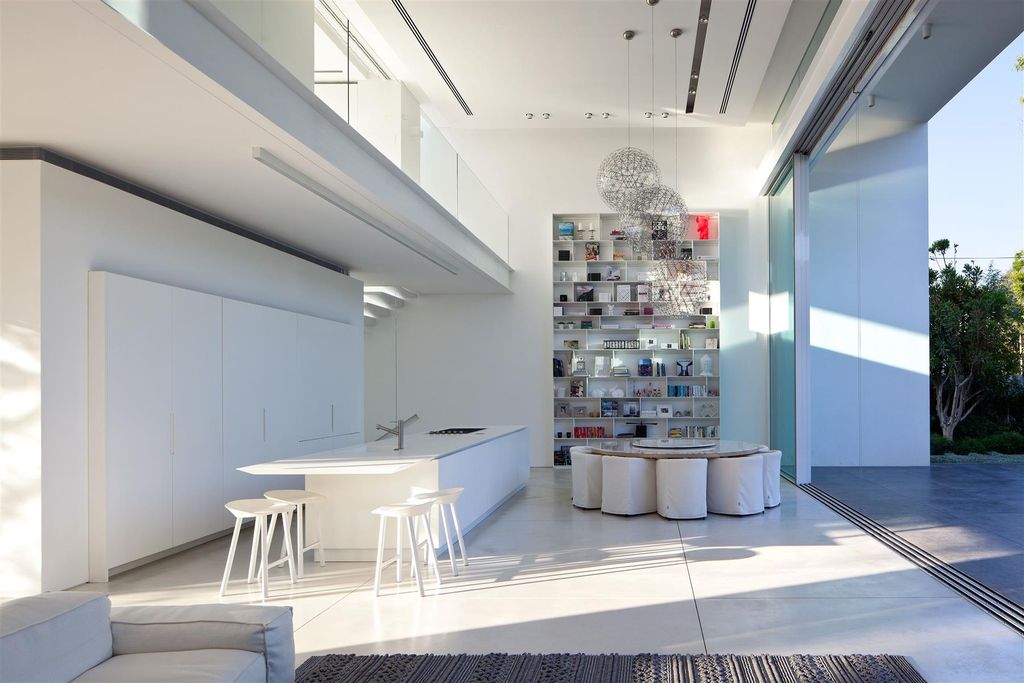 Beautiful Ramat Hasharon House in Israel by Pitsou Kedem Architects 15