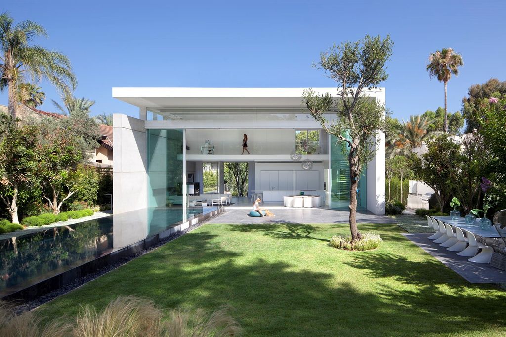 Beautiful Ramat Hasharon House in Israel by Pitsou Kedem Architects 19