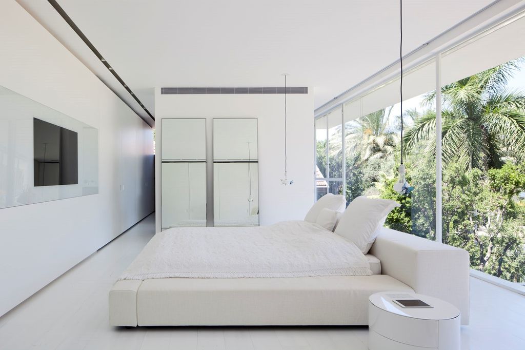 Beautiful Ramat Hasharon House in Israel by Pitsou Kedem Architects 23
