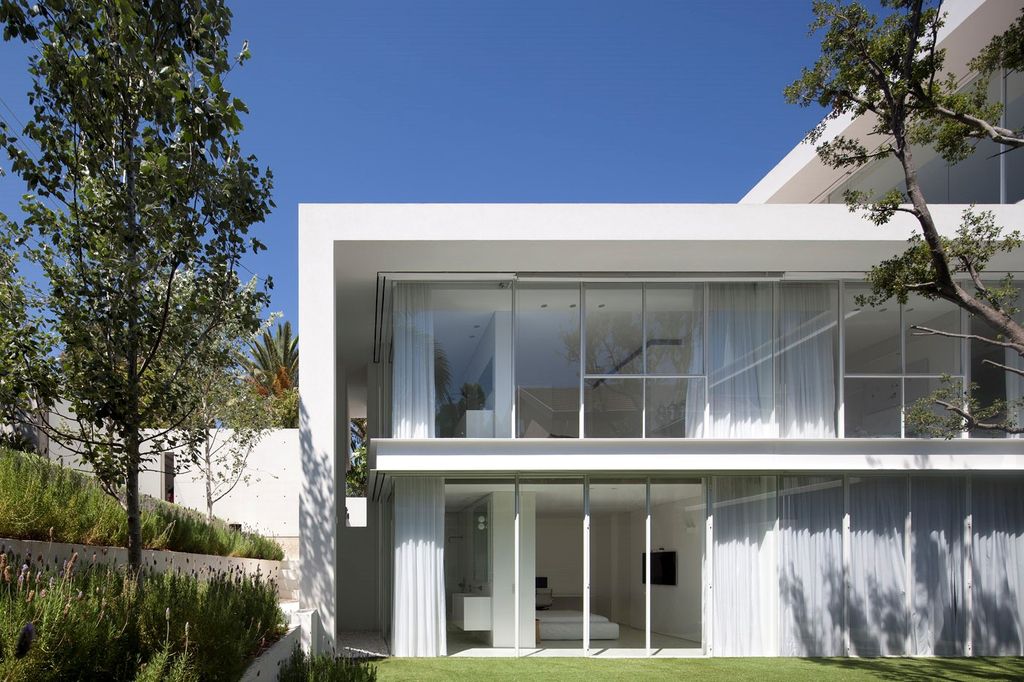 Beautiful Ramat Hasharon House in Israel by Pitsou Kedem Architects 27