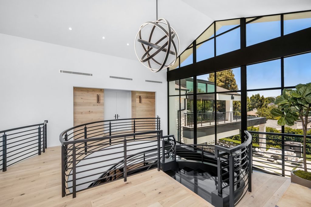 The Home in Los Angeles is an architectural masterpiece and arguably one of the most unique and special properties in LA now available for sale. This home located at 18933 Wells Dr, Tarzana, California