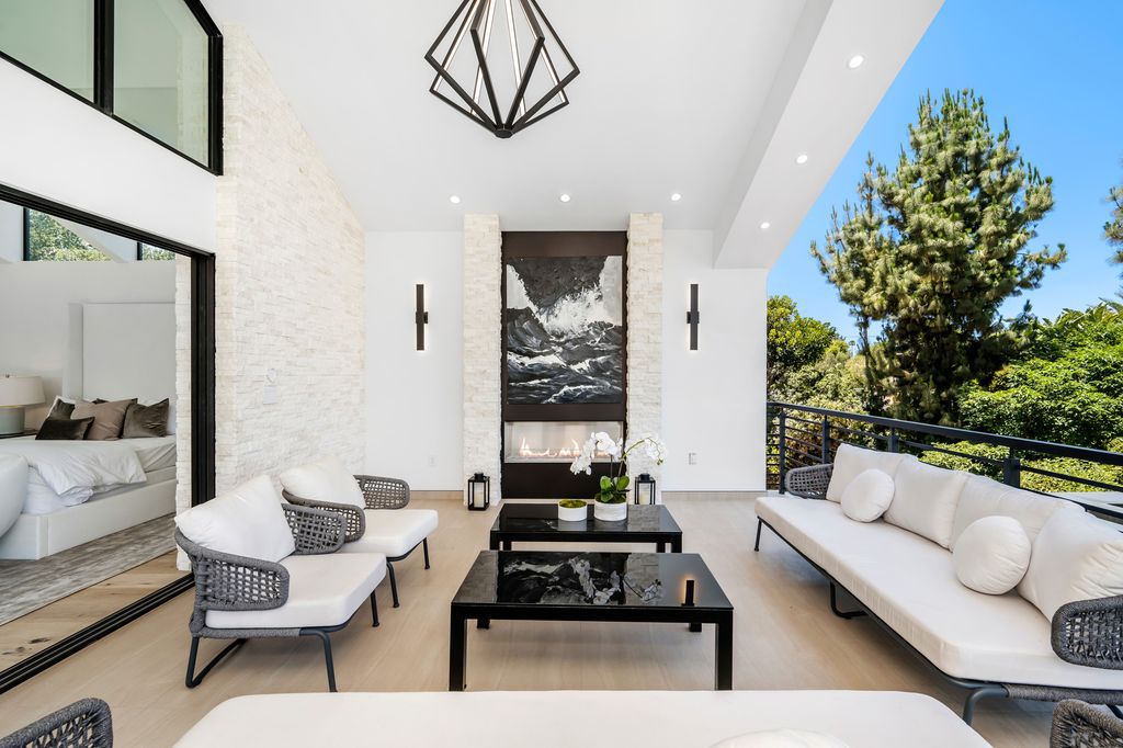 The Home in Los Angeles is an architectural masterpiece and arguably one of the most unique and special properties in LA now available for sale. This home located at 18933 Wells Dr, Tarzana, California