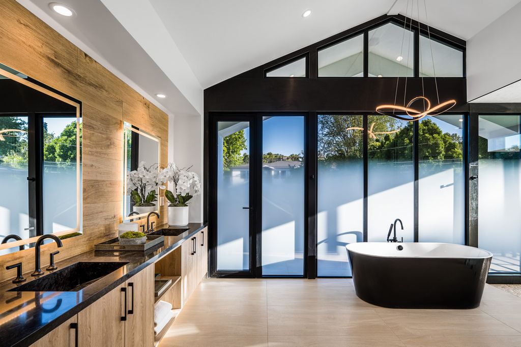 The Home in Los Angeles is an architectural masterpiece and arguably one of the most unique and special properties in LA now available for sale. This home located at 18933 Wells Dr, Tarzana, California