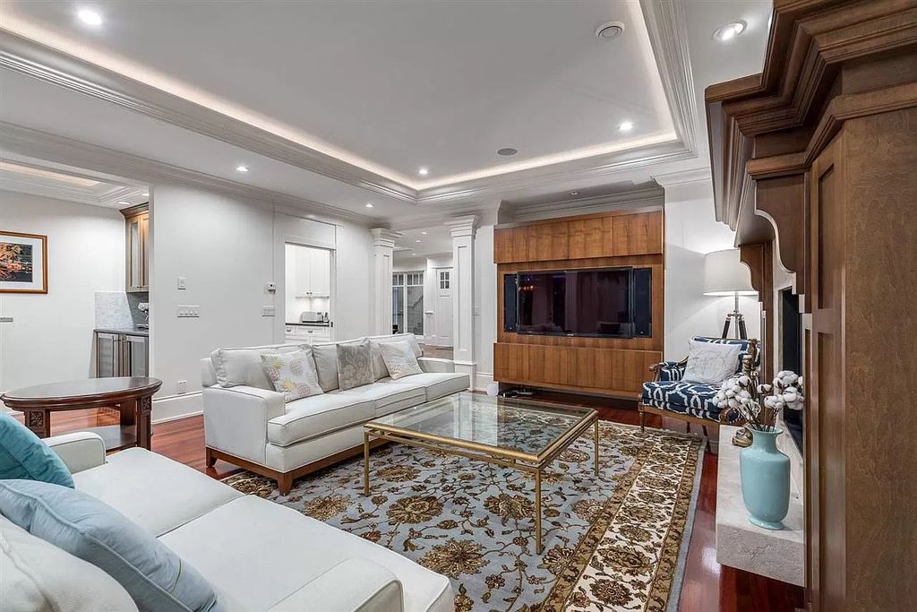 The Breathtaking Gated Altamont Estate is a contemporary custom built family home now available for sale. This home located at 2955 Rosebery Ave, West Vancouver, BC V7V 3A5, Canada