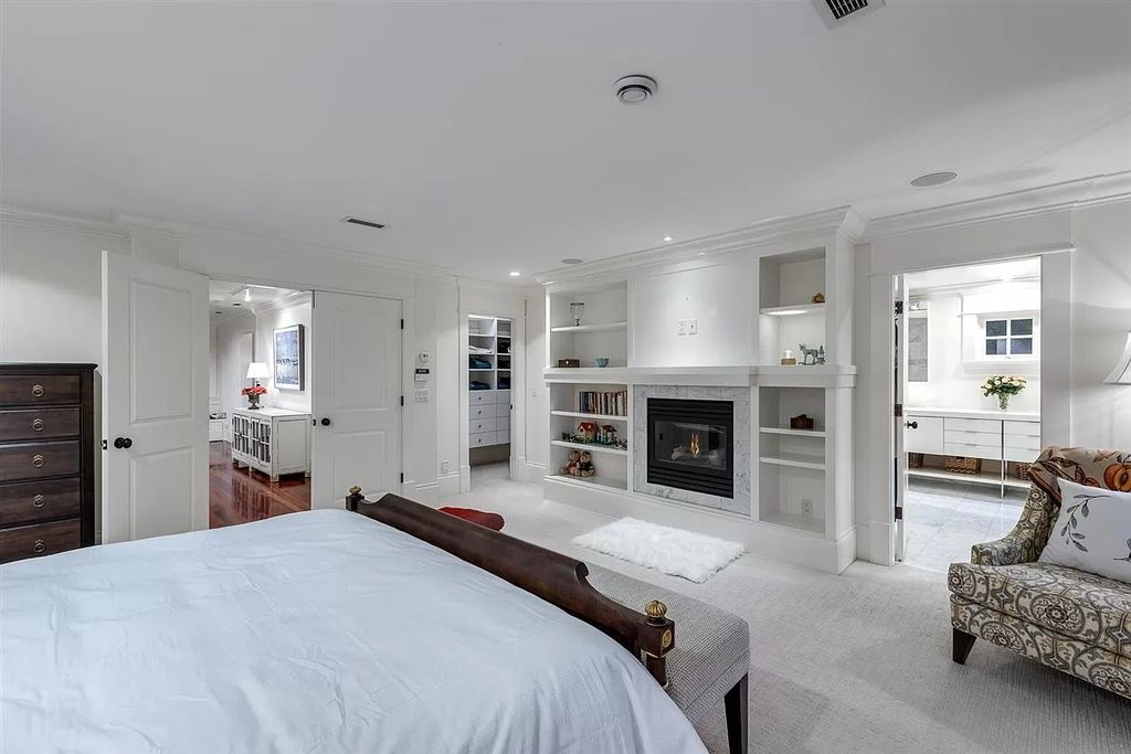 The Breathtaking Gated Altamont Estate is a contemporary custom built family home now available for sale. This home located at 2955 Rosebery Ave, West Vancouver, BC V7V 3A5, Canada